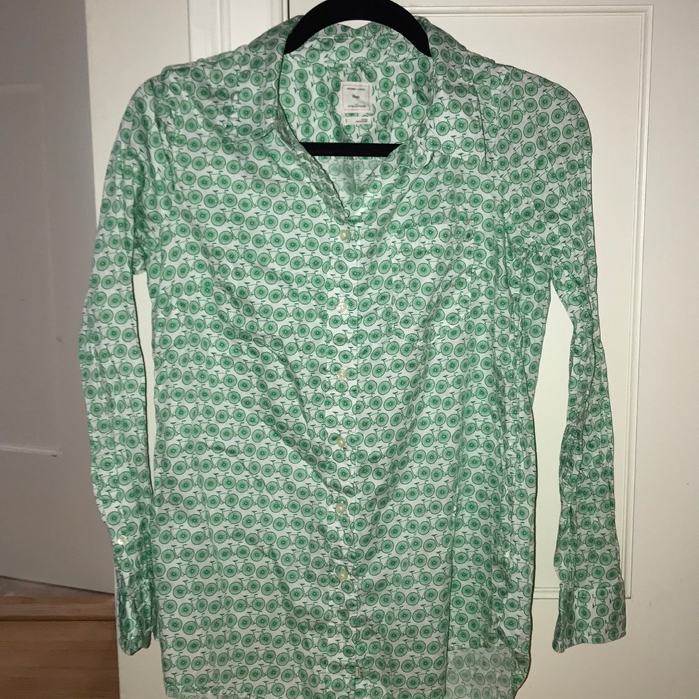 **3 for $27!!**Green and white fun button down